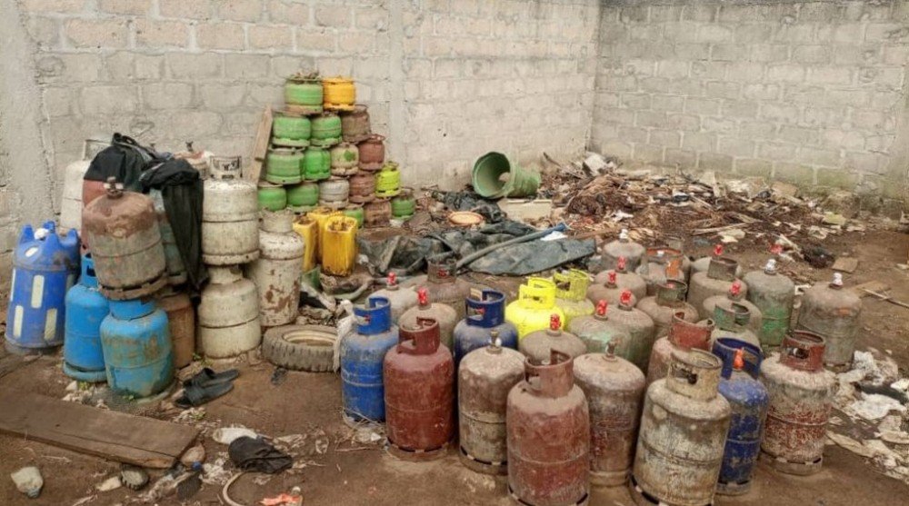Lutte contre le transvasement illicite du gaz butane à Daloa : Près 4 000 bouteilles et une vingtaine de machines saisies