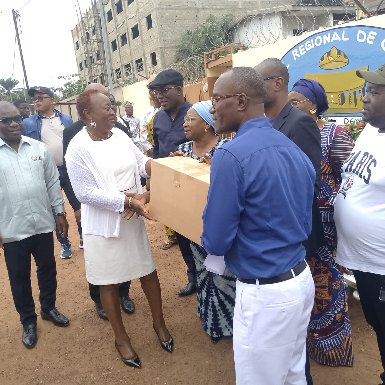 Bouaké : L'ADRCI fait don de matériel biomédical au conseil régional de Gbêkê