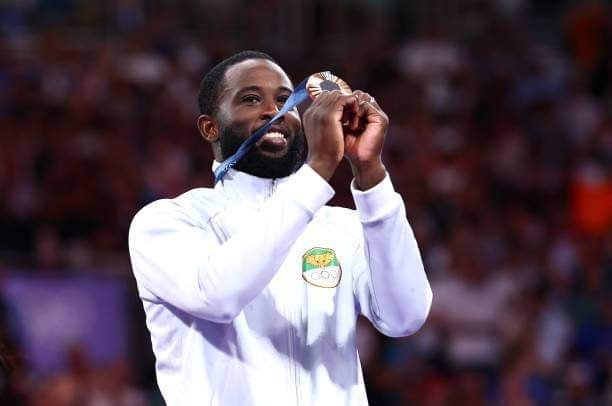 JO Paris 2024-Cissé Cheick arbore fièrement sa médaille de bronze