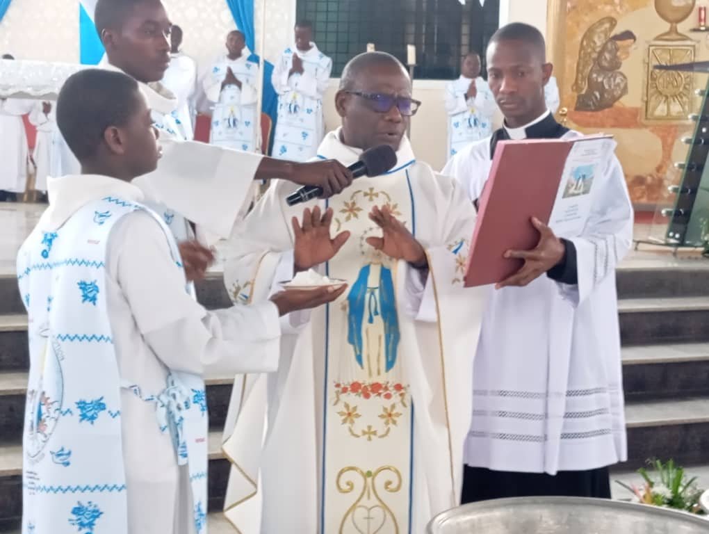 Assomption-Désiré Essis Essoh (Curé Paroisse Saint Marc Yopougon-Toits Rouges) : « Nous devons nous mettre ensemble pour prier pour le pays… » 