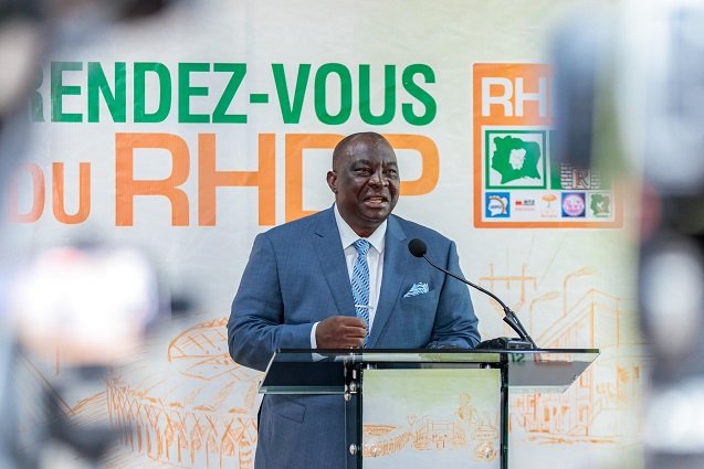 Interview-Kobenan Kouassi Adjoumani (Porte-parole principal du RHDP) : « Le salut du PDCI se trouve dans le RHDP et nulle part ailleurs… »