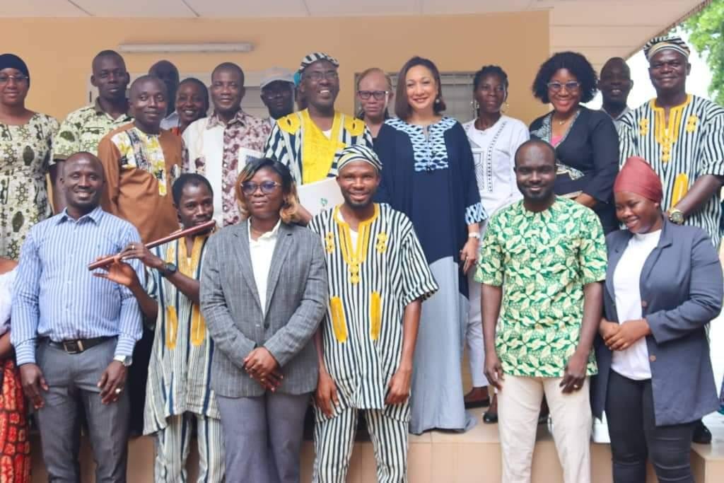 Korhogo-Musée Péléforo Gbon Coulibaly ; Direction régionale de la Culture ; Bibliothèque… : Françoise Remarck visite ses hommes et les infrastructures