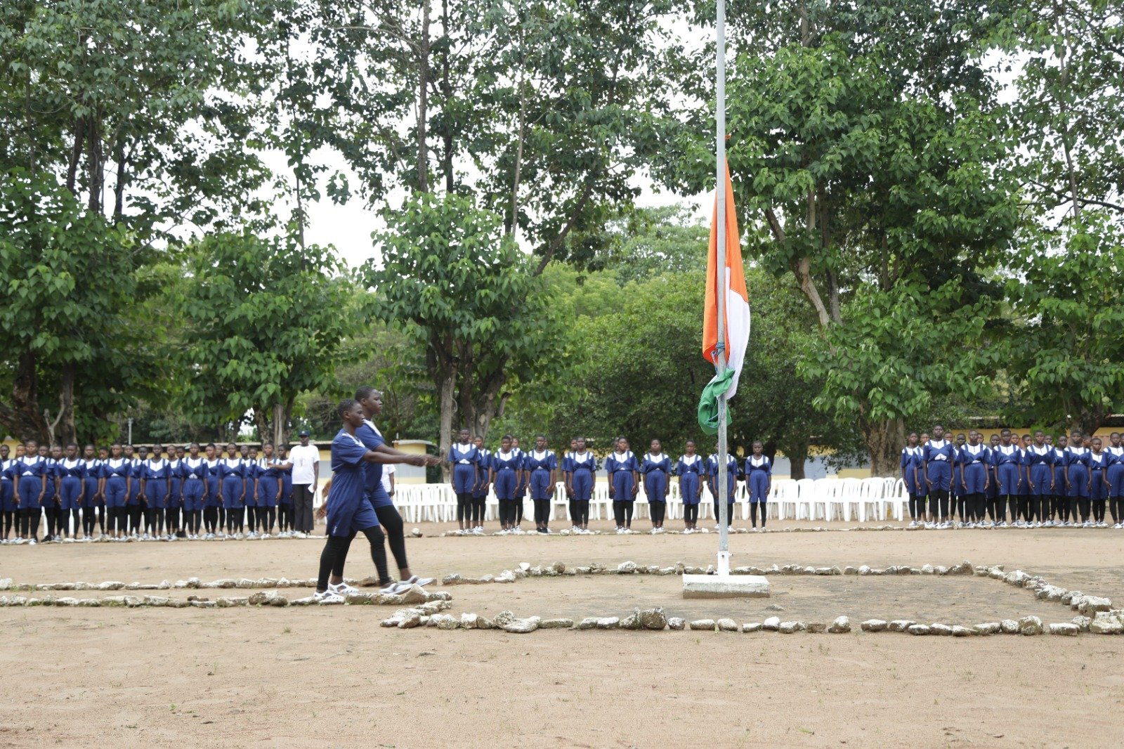 Centre de service civique de Guinguéréni : 100 jeunes filles présentées au drapeau