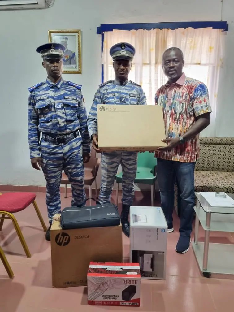 Gendarmerie de Diégonefla : Djédjé Bagnon offre du matériel informatique de 3 millions de FCFA