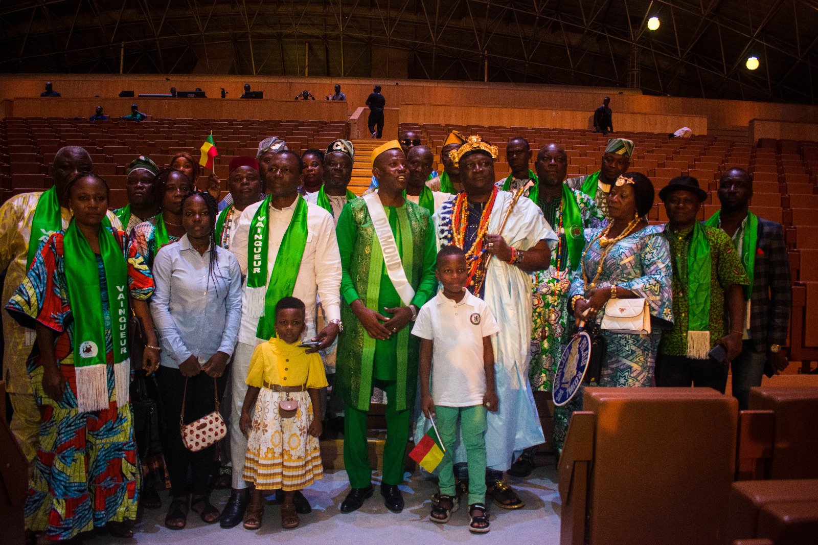 Bien-être santé : Augustin Zinsou Gbaguidi honoré à Abidjan en présence du roi béninois Gbaguidi XV