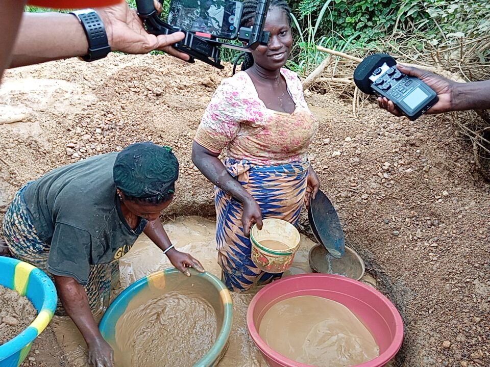 Mines artisanales : Comment l’exploitation minière lutte contre la pauvreté à Pakouabo-Baziafla