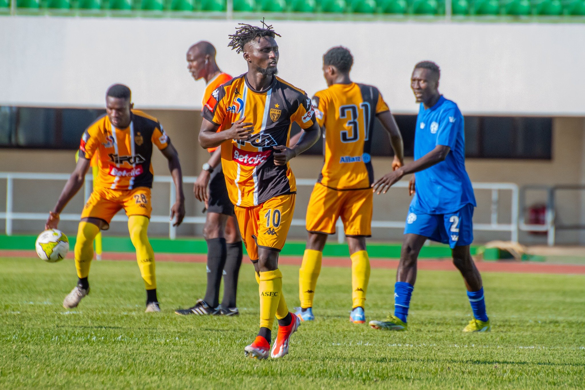 Coupe de la Confédération : L'ASEC chute à Lomé (2-1)