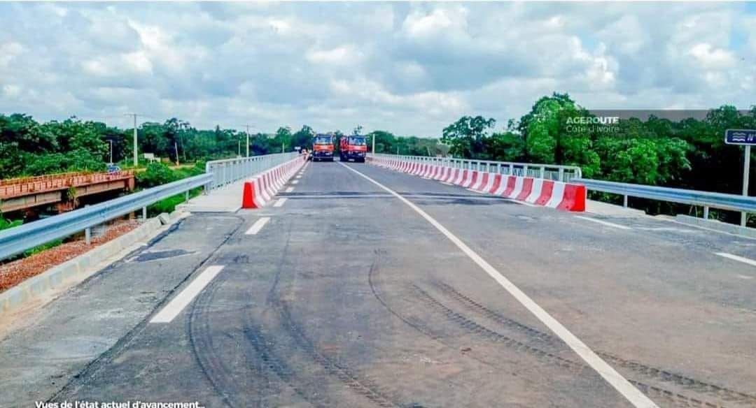 Ouattara travaille pour vous-Construction de routes, écoles, électricité, eau, hôpitaux... : Les raisons valables du District des Montagnes pour rendre hommage à un infatigable travailleur