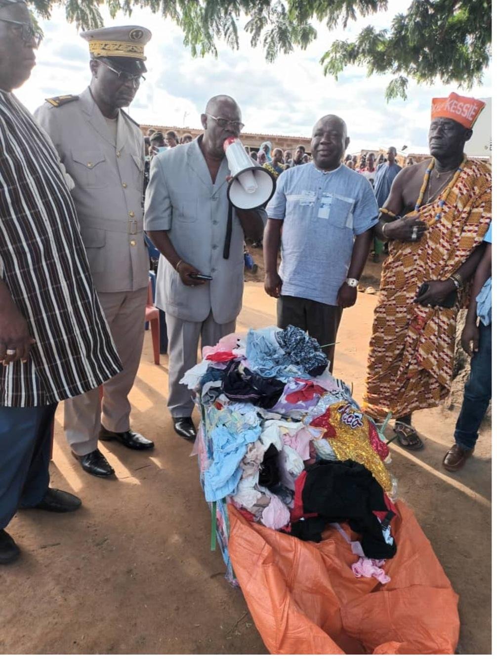 Festival Adayé Kessiè 2024 : Le commissariat général mobilise rois et chefs coutumiers et offre des vêtements aux enfants des réfugiés