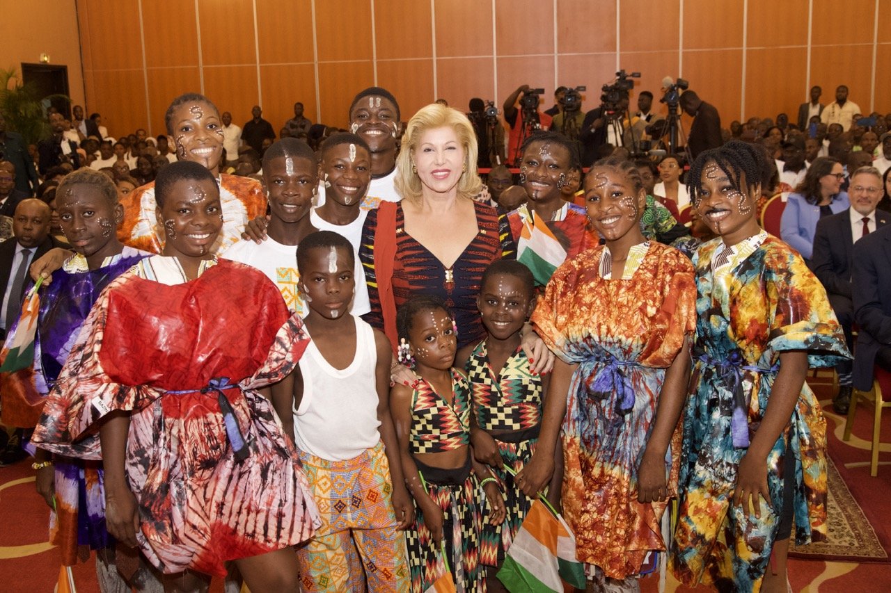 Lutte contre le travail des enfants : Mme Dominique Ouattara échange avec une délégation de l’entreprise Hershey