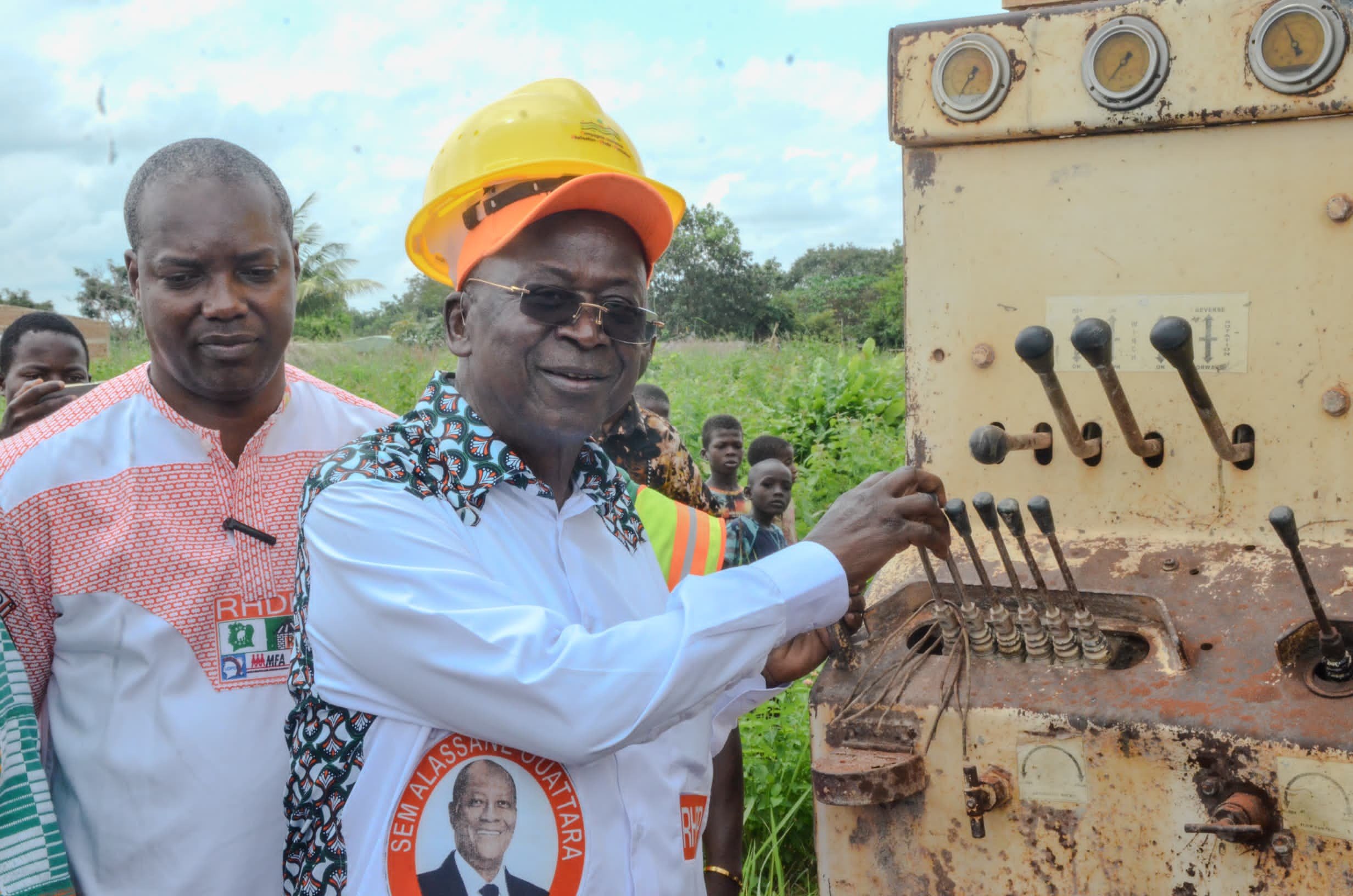 Tiébissou-Ahoussou Jeannot aux peuples Nananfouè et Ahitou : « 2025, c’est maintenant. Et c'est Alassane Ouattara ! Point barre »