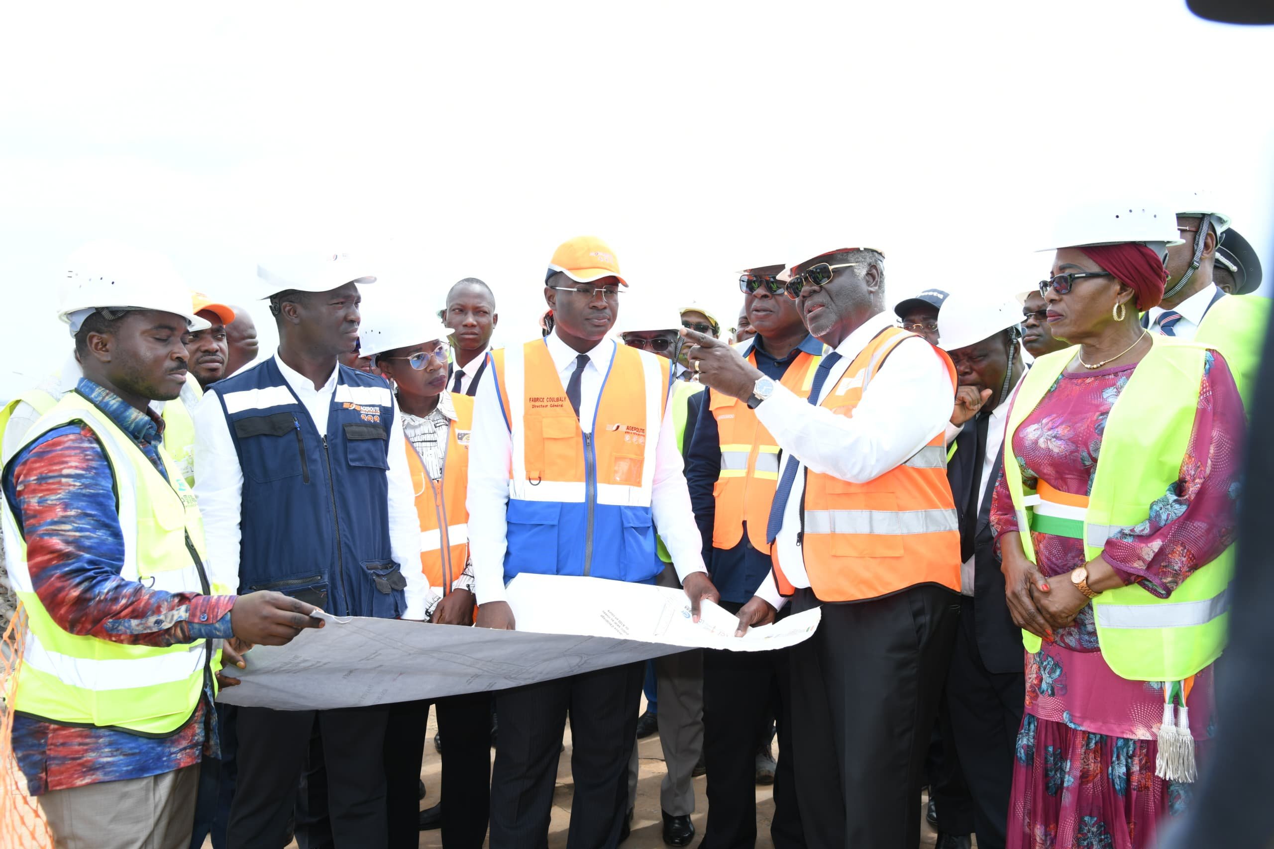 Carrefour Akwaba, échangeur du grand carrefour de Koumassi, prolongement du boulevard Germain Coffi Gadeau : Beugré Mambé invite les entreprises à accélérer les travaux 