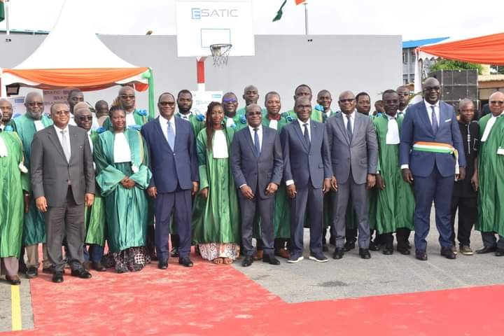 ESATIC-Remise de parchemins : Téné Birahima Ouattara exhorte les diplômés à cultiver les bonnes valeurs