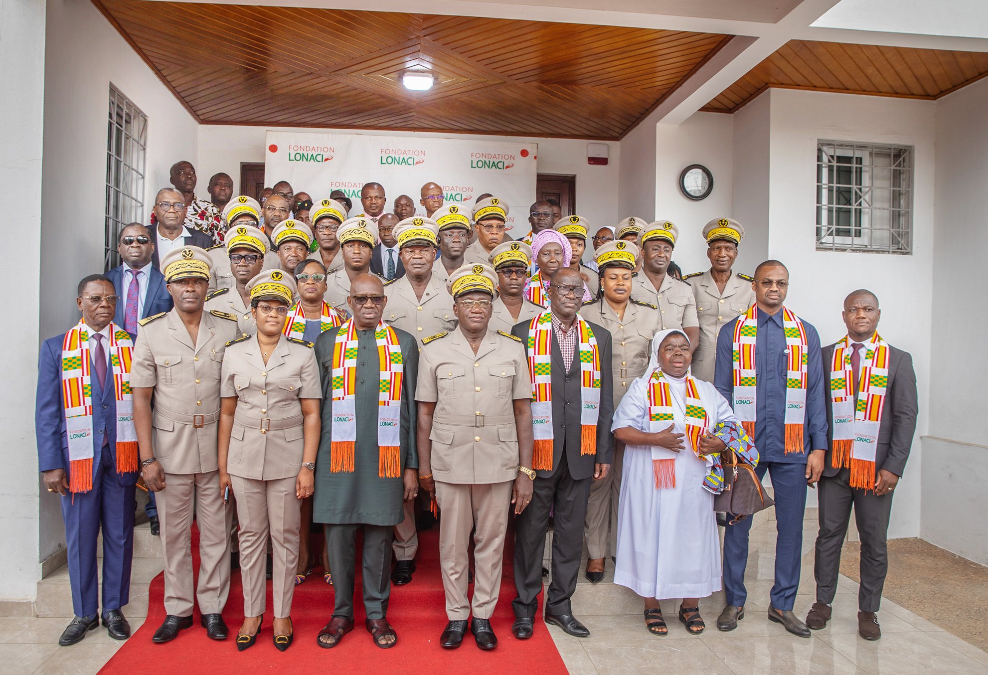 Remise de dons de la Fondation Lonaci : D’importantes infrastructures sanitaires et éducatives pour 12 régions et 9 districts