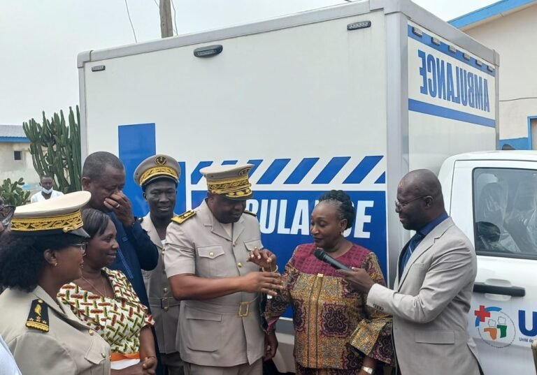 Daoukro : Dr Raymonde Goudou Coffie loue la volonté du Président Ouattara de fournir des soins de qualité accessibles à tous