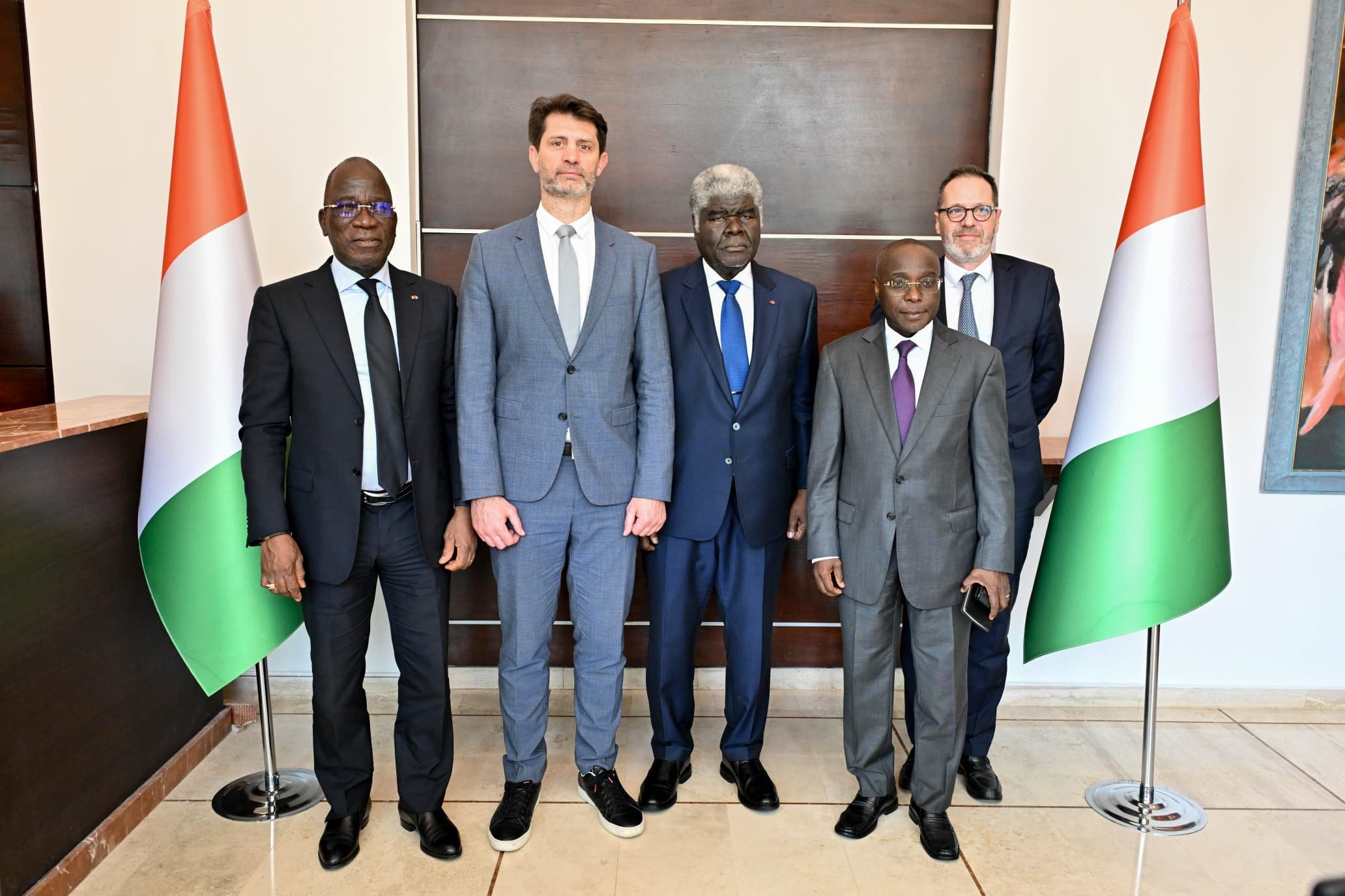 Lutte contre la pollution de la baie d’Abidjan : Le Gouvernement veut s’inspirer des solutions de la Seine en France