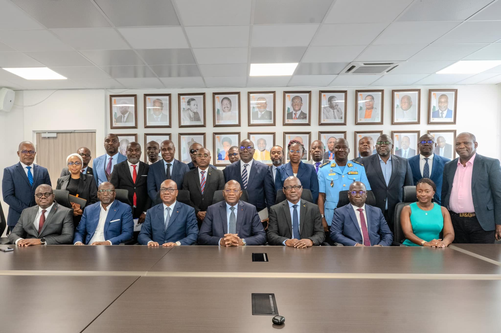 Football-CAN U20 Côte d'Ivoire 2025 : Le comité d'organisation présenté au ministre Metch