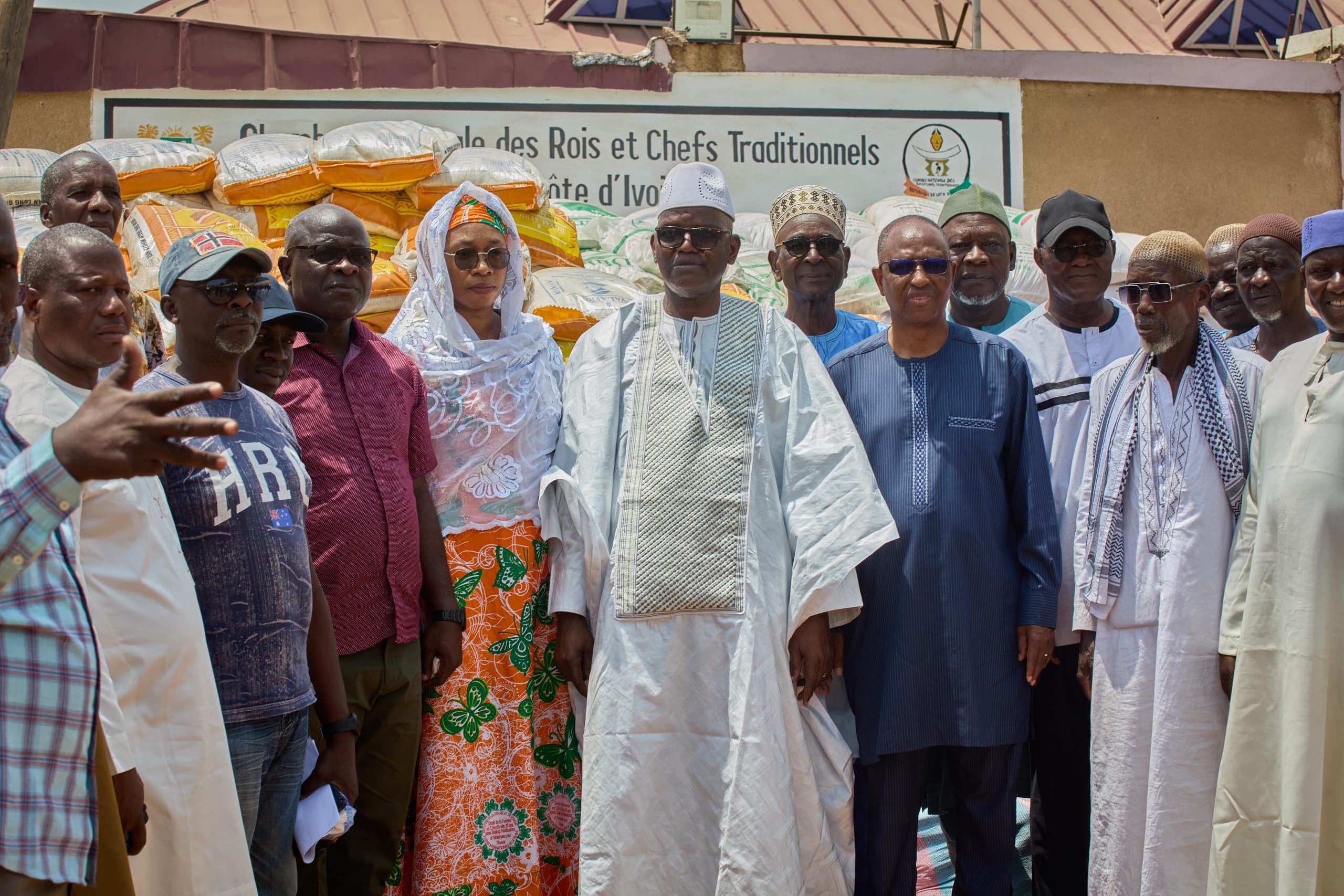 Solidarité Ramadan : Le ministre Adama Kamara offre 70 tonnes de vivres à Odienné