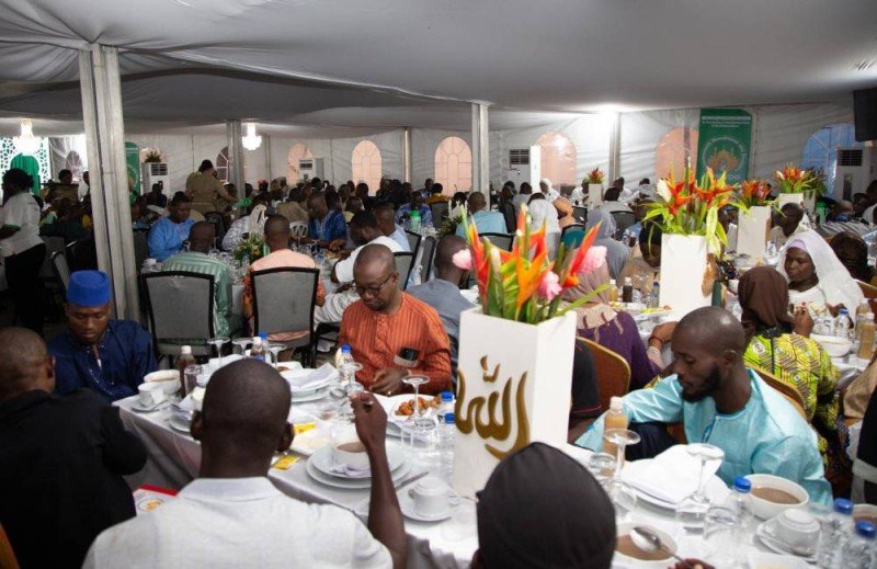 Rupture collective : Un moment de partage et de cohésion au sein des douanes ivoiriennes