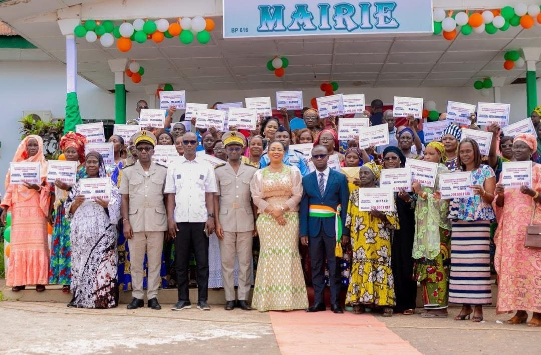 Danané : Edwige Diety offre plus de 10 millions FCFA pour l’autonomisation des femmes et des jeunes