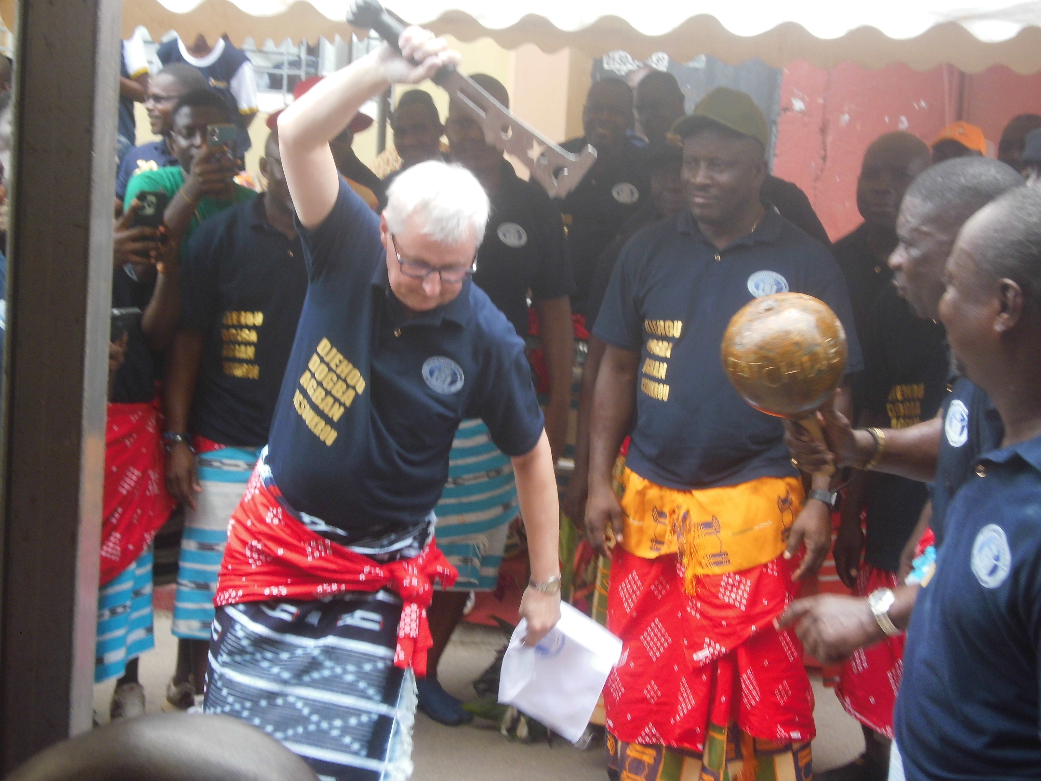 Cocody : L’ambassadeur d’Allemagne intègre la génération Tchagba du Village de Blochhauss