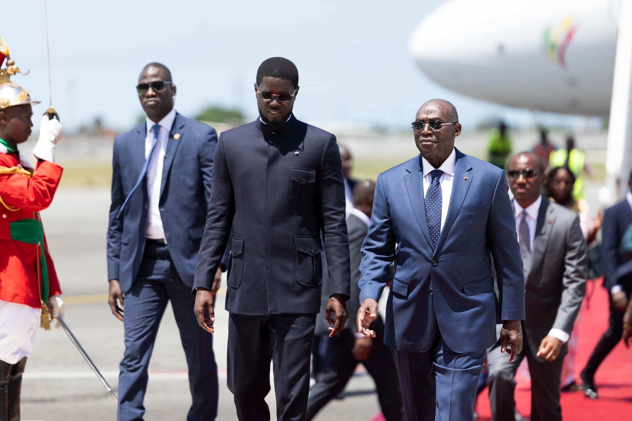 Africa CEO Forum : Bassirou Diomaye Faye et Hohamed Ould El Ghazouani accueillis par le vice-président de la République