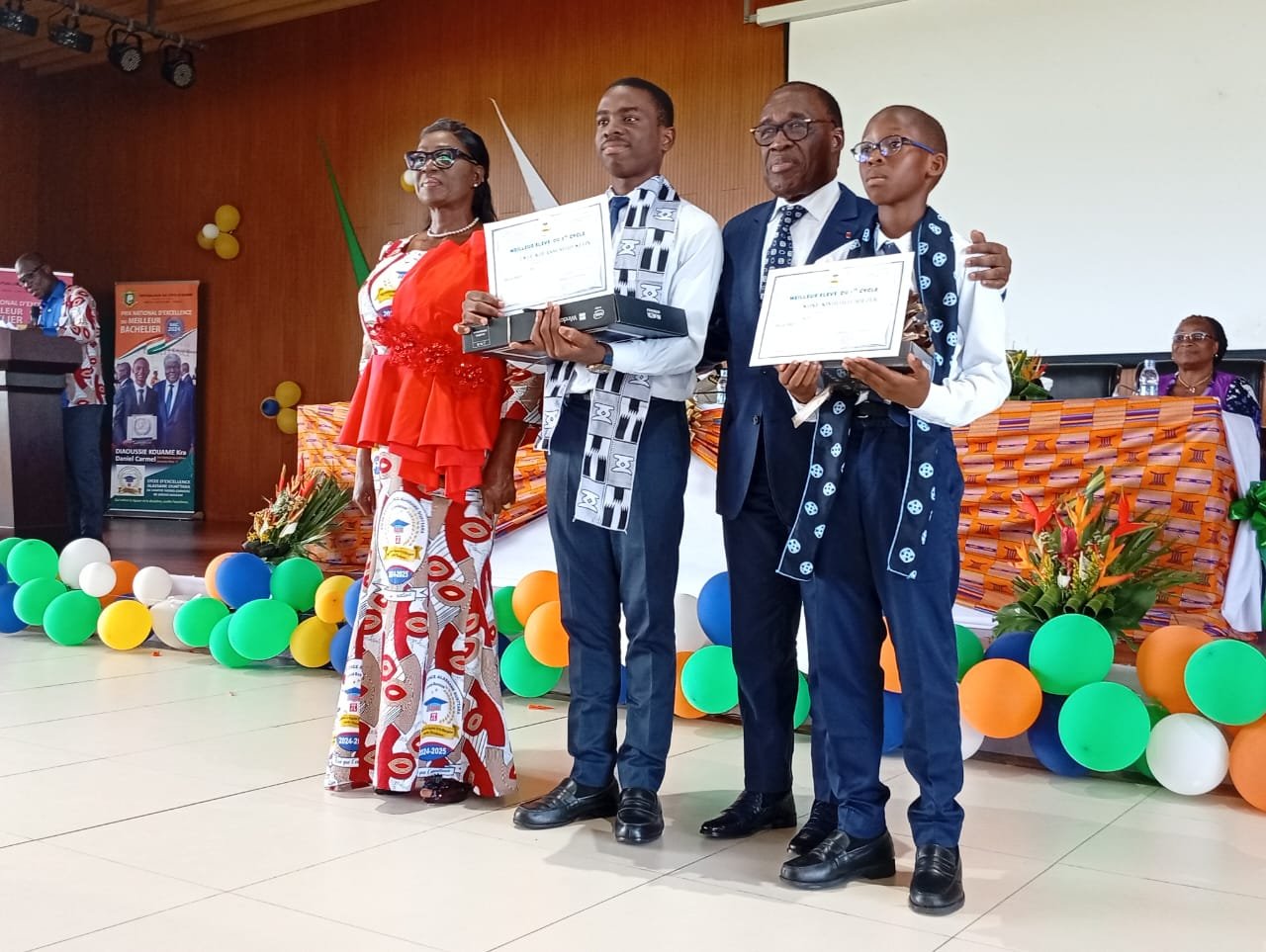 Lycée d'excellence Alassane Ouattara-Dr Aka Aouélé aux meilleurs élèves : « Votre excellence engage l’avenir de la Côte d’Ivoire »