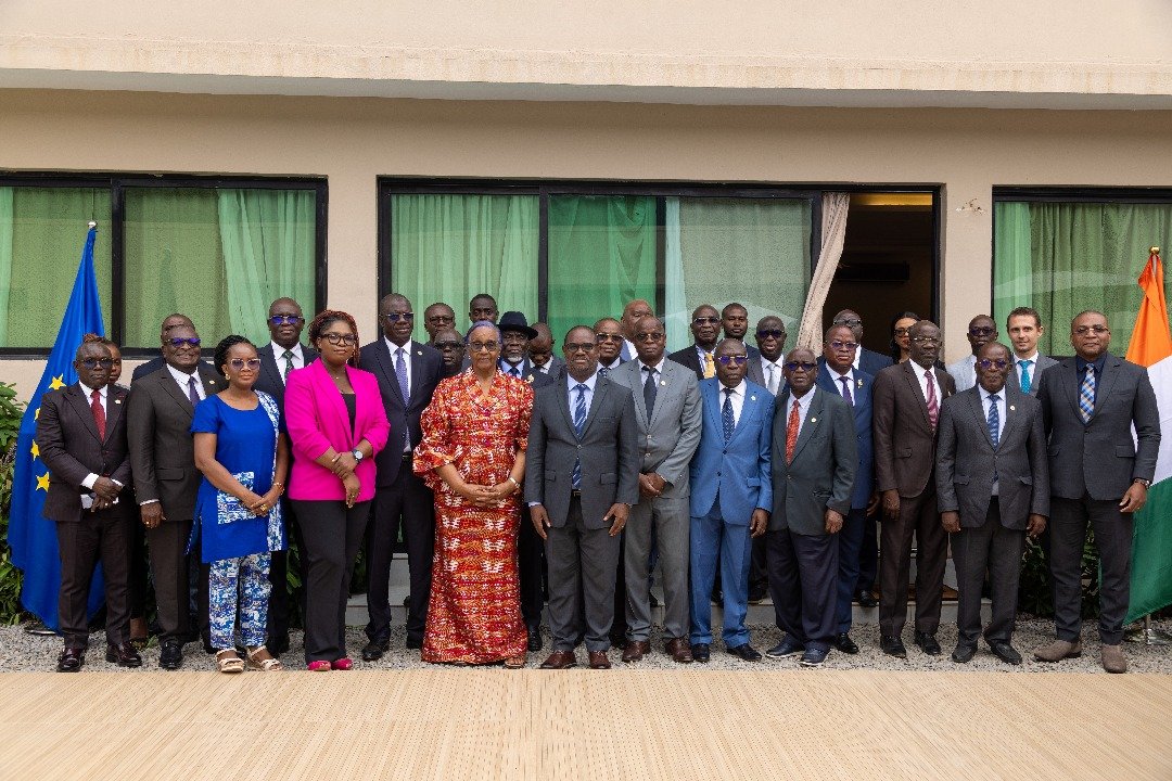 Changement climatique : Le Sénat ivoirien renforce ses capacités à Assinie