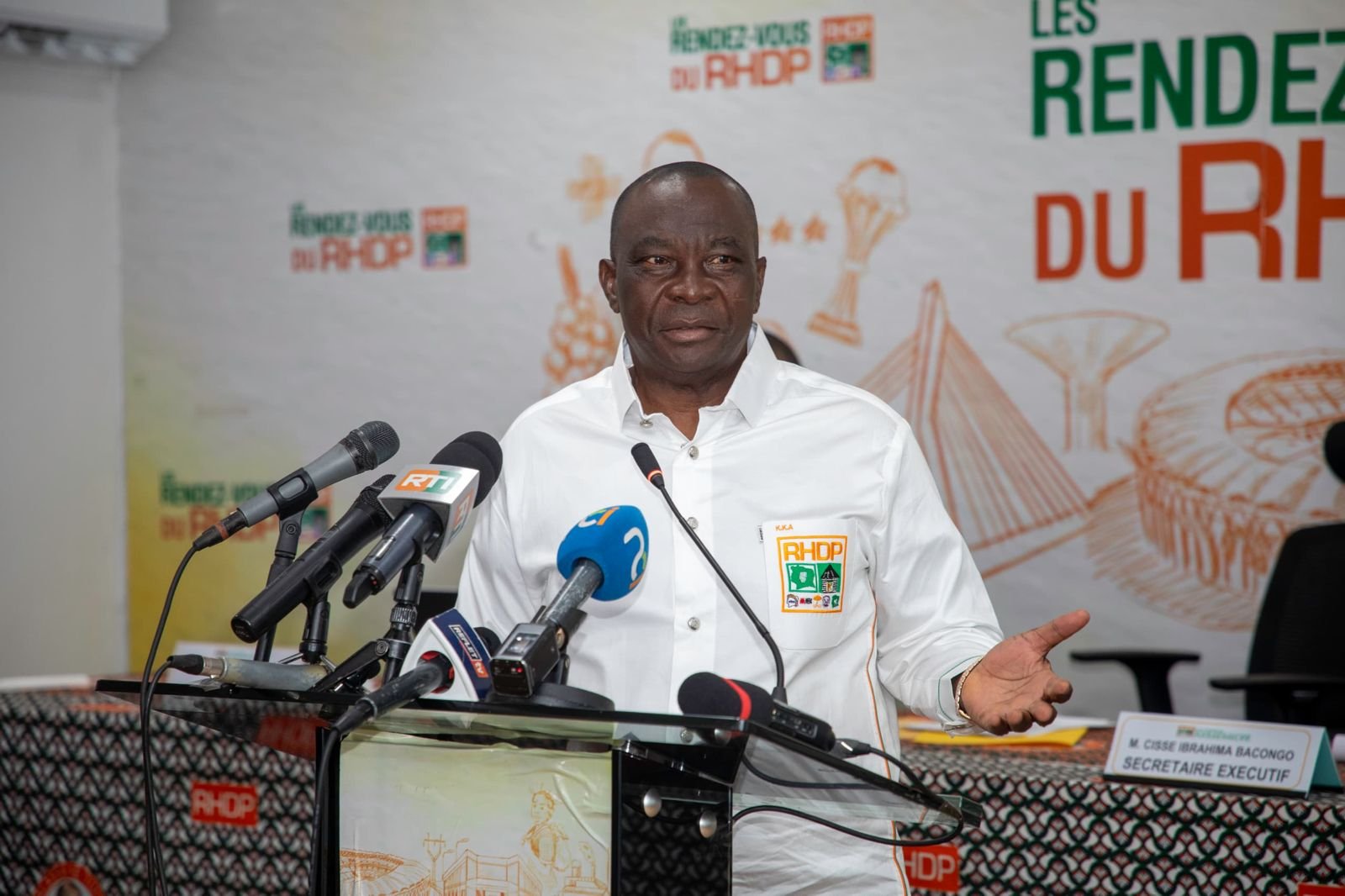 Adjoumani à propos de l’Africa CEO Forum, du SARA, du prix Houphouët-Boigny pour la recherche de la paix : « C’est la preuve que la Côte d’Ivoire est aujourd’hui un pays qui se porte bien »