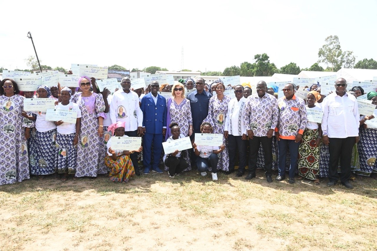 Sinématiali : Fête des mères et inauguration du lycée d'excellence de jeune filles Dominique Ouattara : La Première Dame salue " un levier d'espoir et d'ascension sociale"