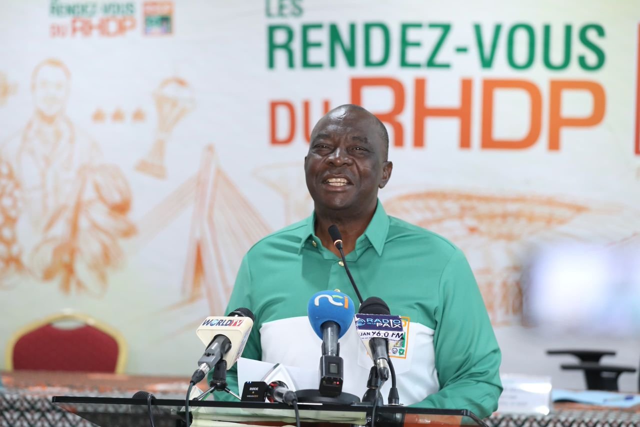 Kobenan Kouassi Adjoumani : « Le Président Alassane Ouattara, c’est le ‘’GOAT’’ du développement, c’est une légende »