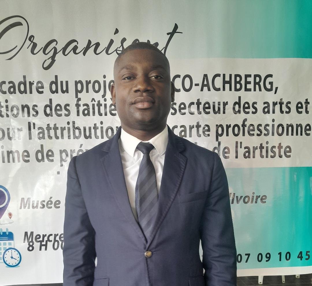 Interview-Dr Elvis Adjaffi (Directeur des Affaires juridiques et de la Coopération au ministère de la Culture et de la francophonie) : « La carte d’identité professionnelle a d’énormes bénéfices pour tous les artistes »
