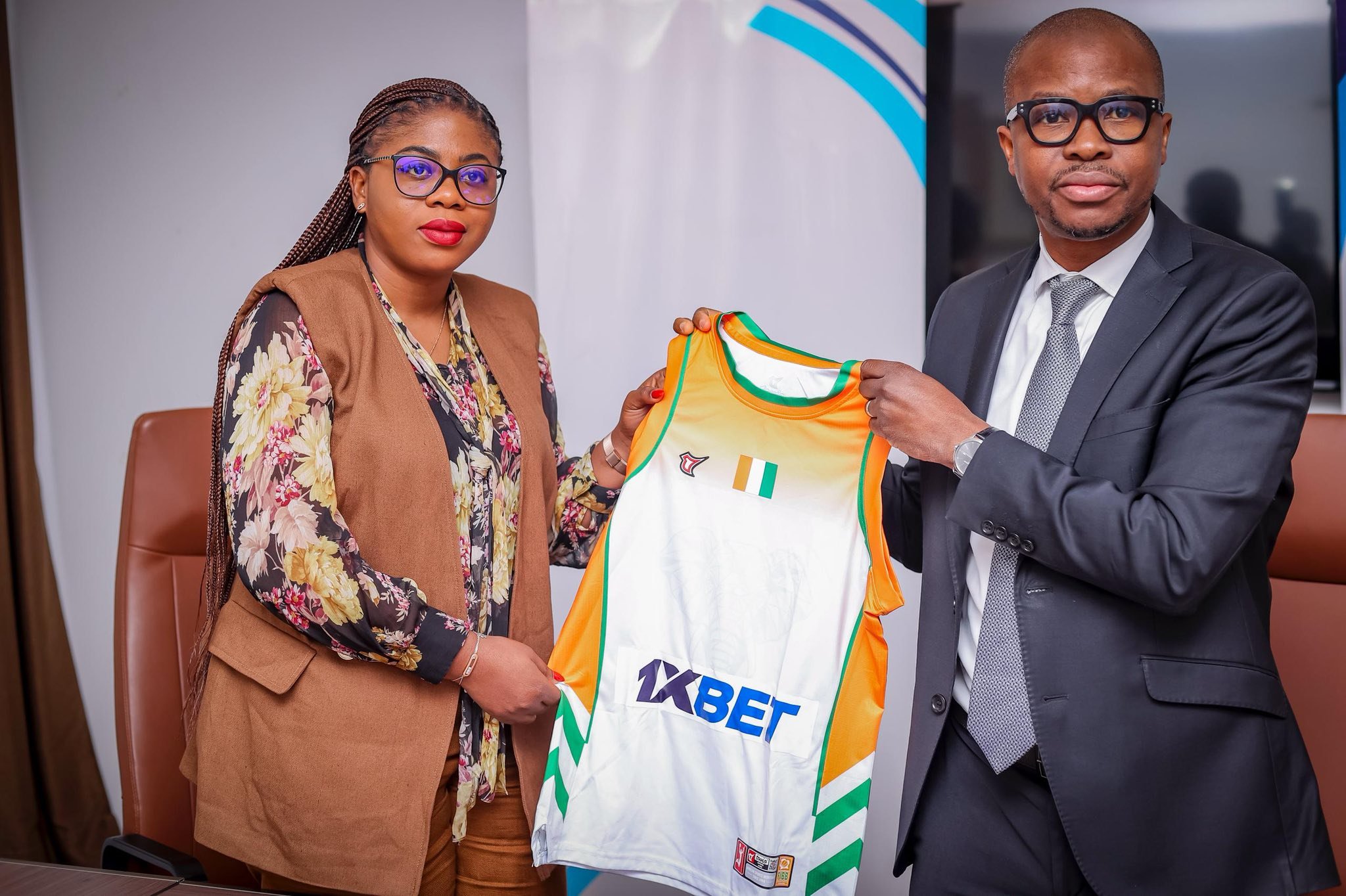 Afrobasket et sélections nationales : La FIBB en phase avec 1XBet pour le succès de la compétition