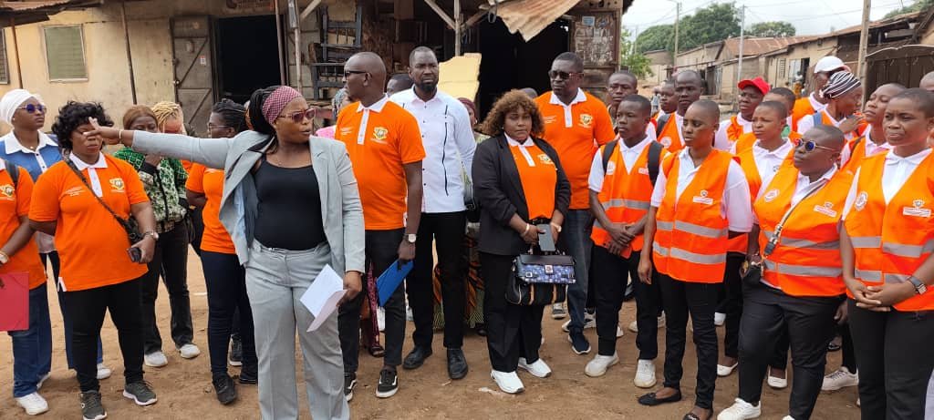 Bouaké : Bamba Fatoumata lance une campagne de sensibilisation contre l’insalubrité