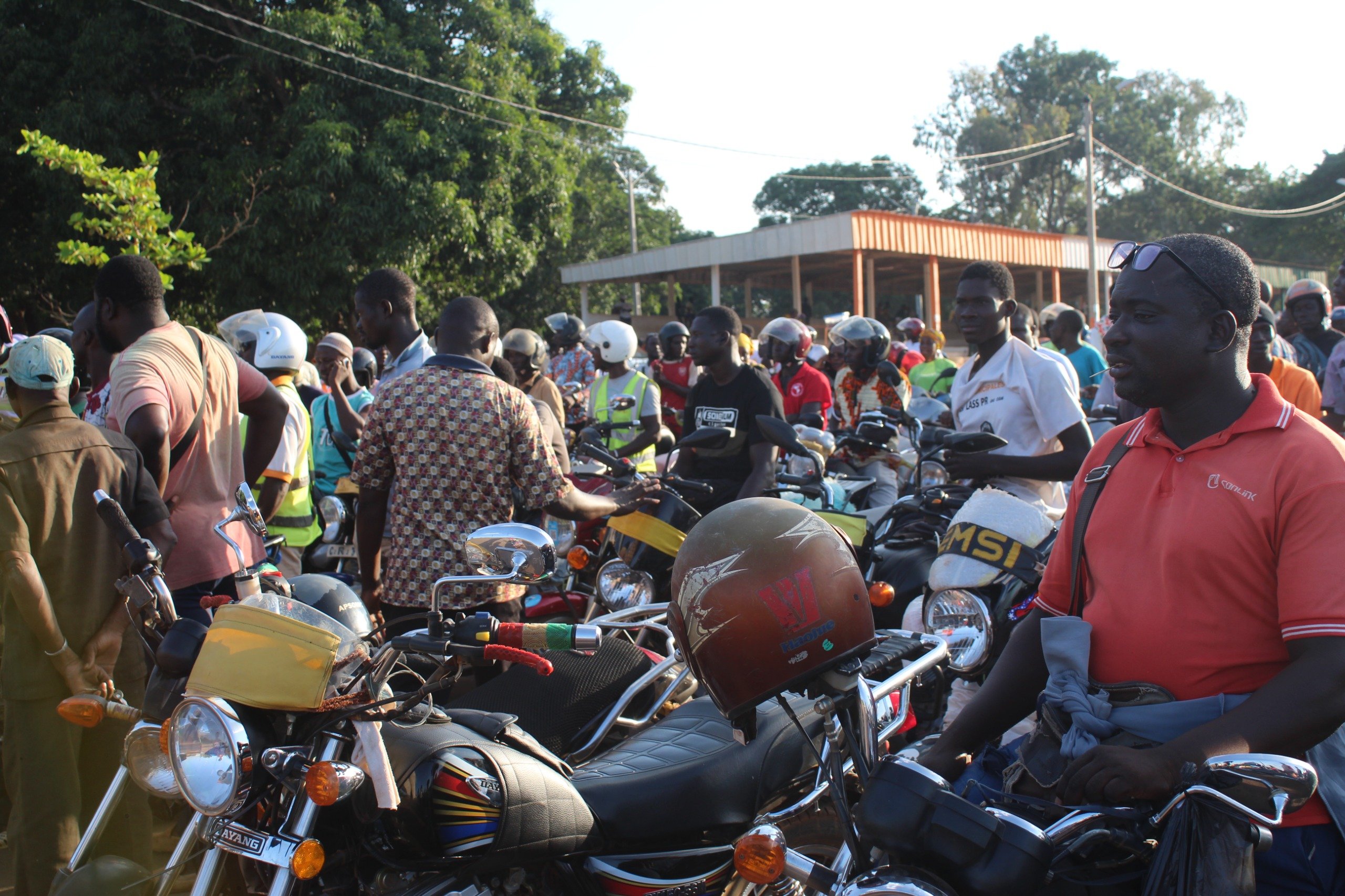 Présidentielle 2025 : Korhogo a marché et dansé aux rythmes de symboles forts après l’annonce de la candidature de Ouattara