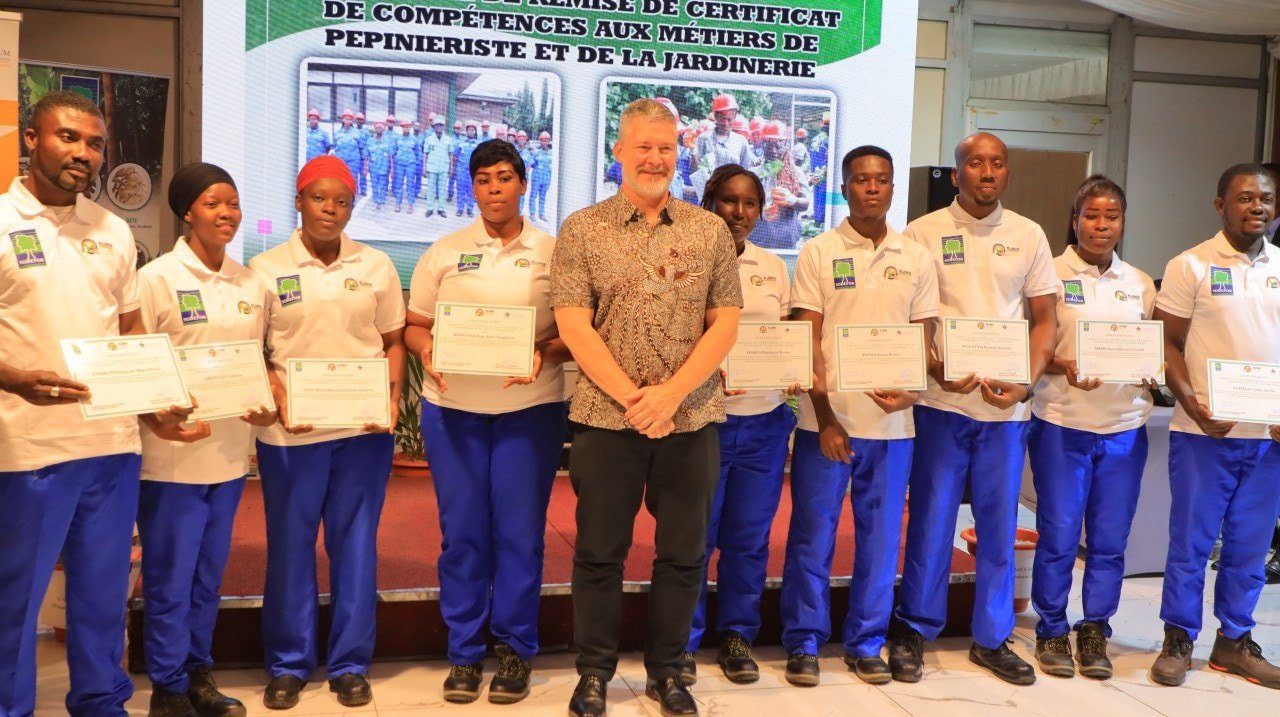 SODEFOR-Métiers de pépiniériste et jardinerie : 31 jeunes reçoivent leurs certificats de compétences