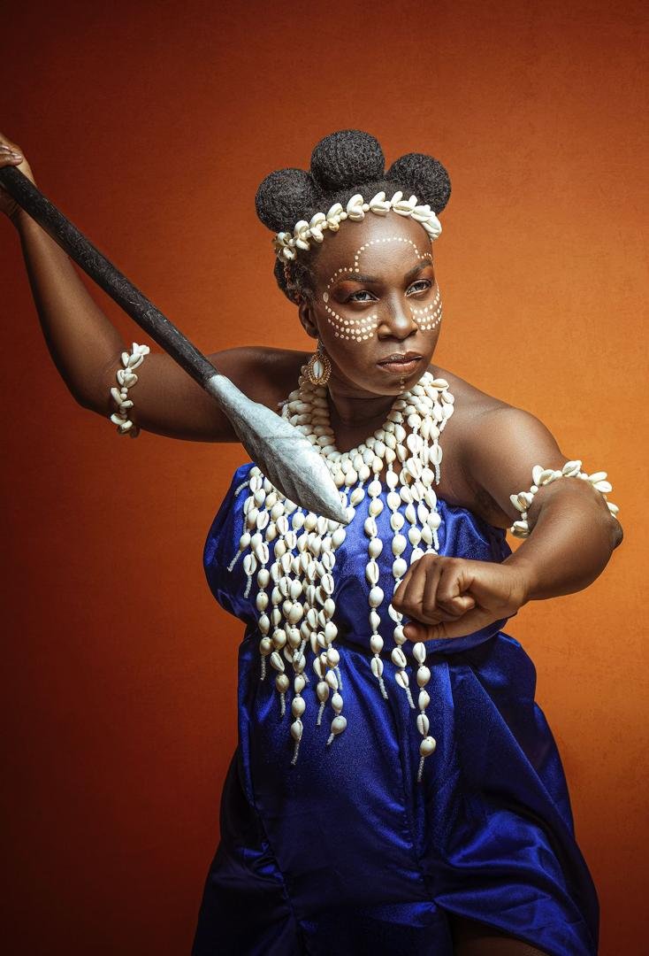 Conte-Spectacle « Les voix/voies des héroïnes oubliées » : Flopy Mendosa revisite Tassi Hangbé, la princesse Yennenga et Abla Pokou