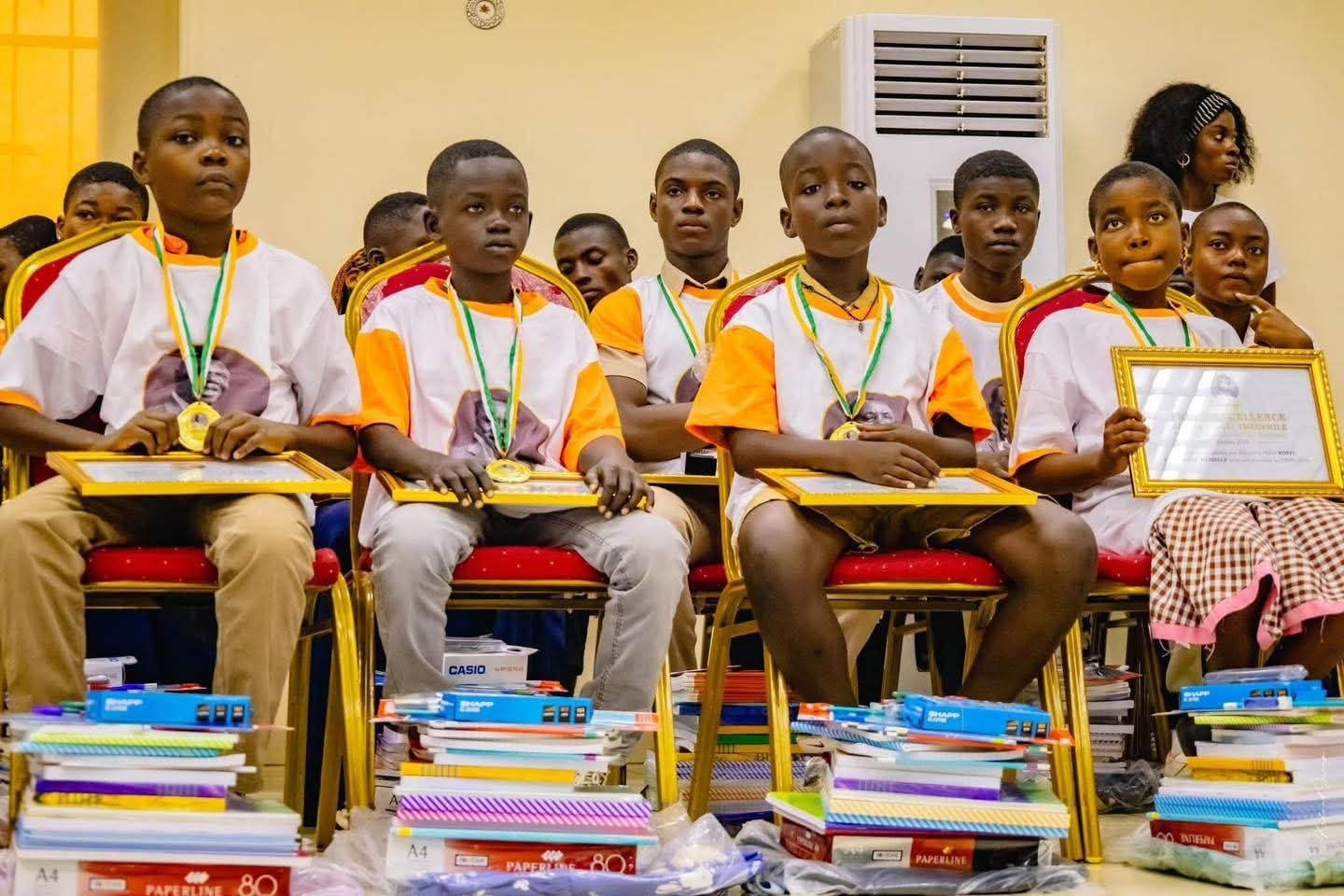 Moronou-1ère édition du Prix d’excellence Ahoua N’Doli : Les meilleurs élèves des examens à grand tirage distingués 