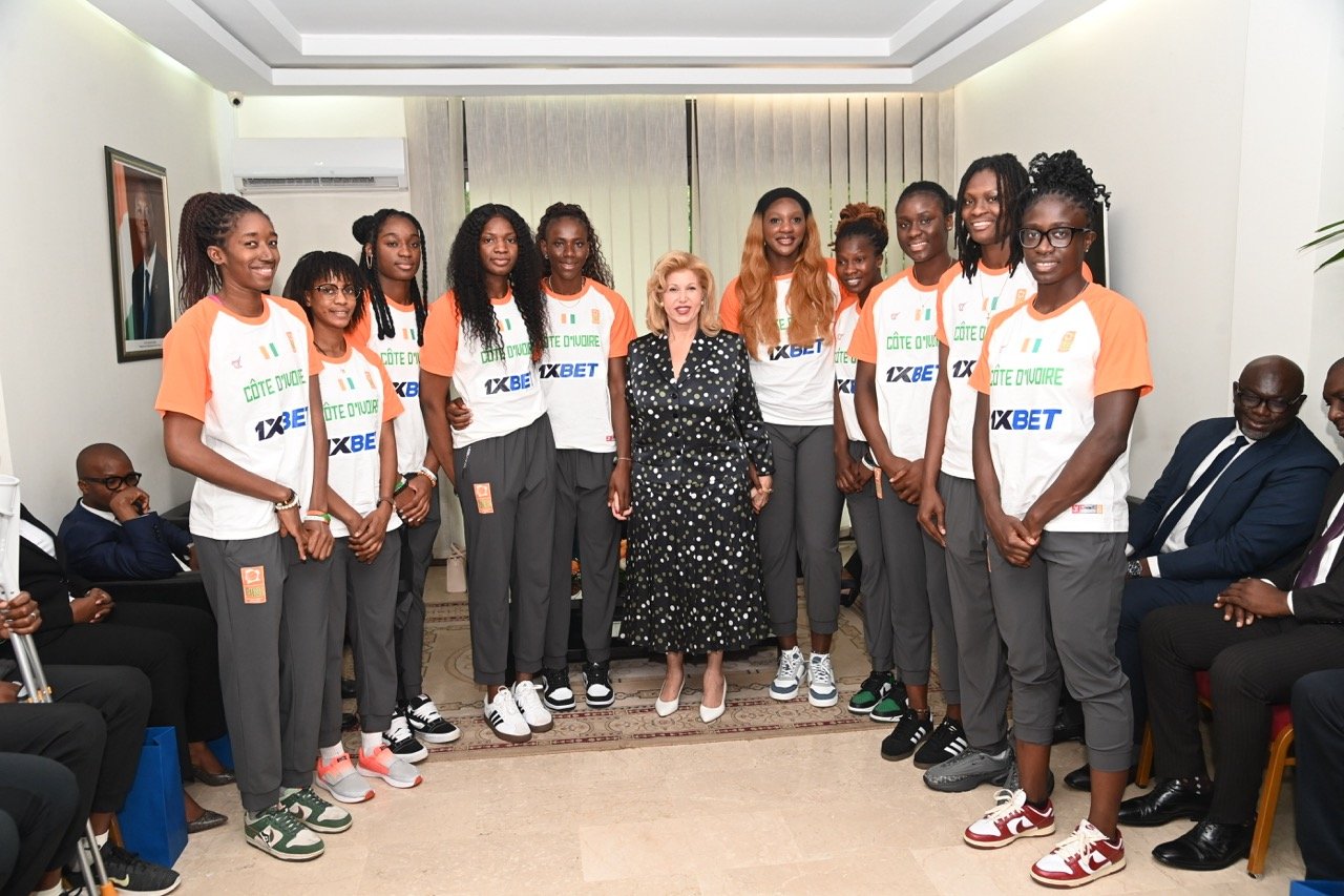 Afrobasket féminin 2025 : Dominique Ouattara célèbre le « leadership féminin » des Eléphantes