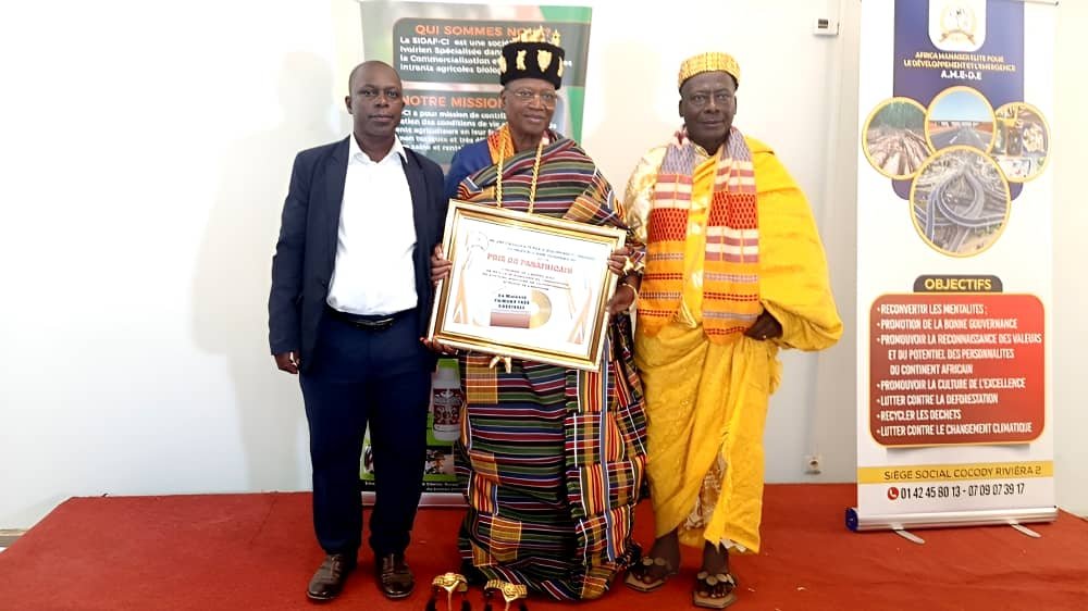Awards de la Bonne gouvernance 2025 : Sa Majesté Tiémoko Yadé Coulibaly distingué pour son engagement au service du développement