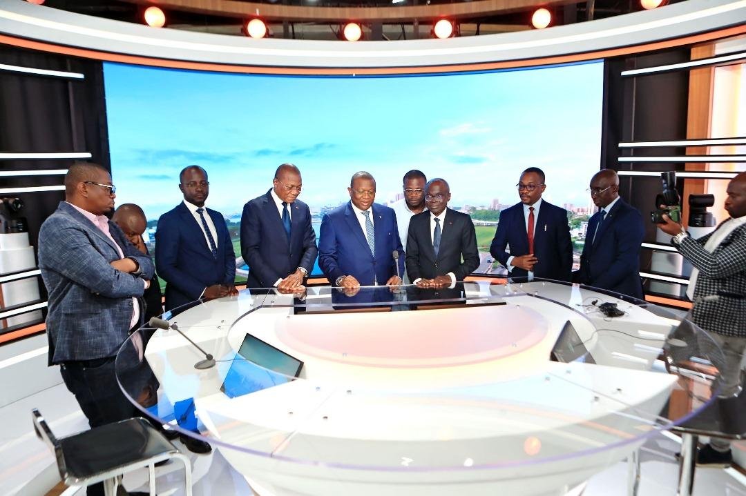 Audiovisuel : Le studio du JT de la RTI dans un habillage technologique