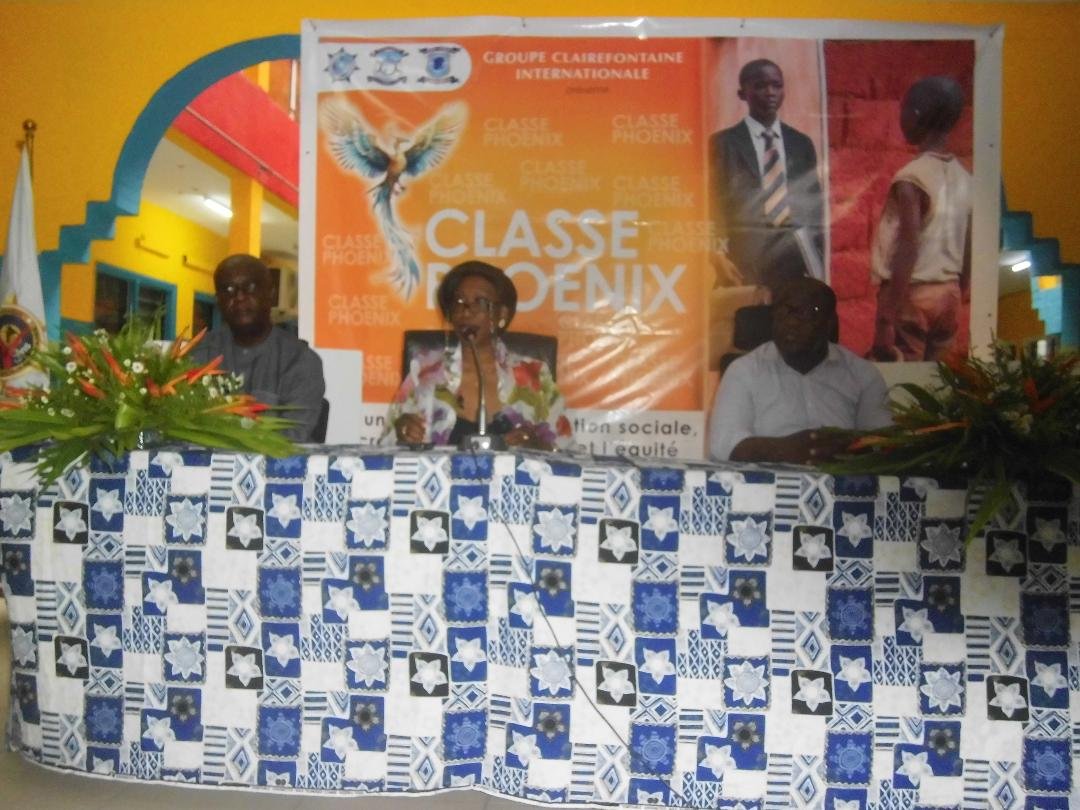 Promotion de l’excellence : La sénatrice Chantal Fanny offre des scolarités gratuites aux élèves issus de familles défavorisées