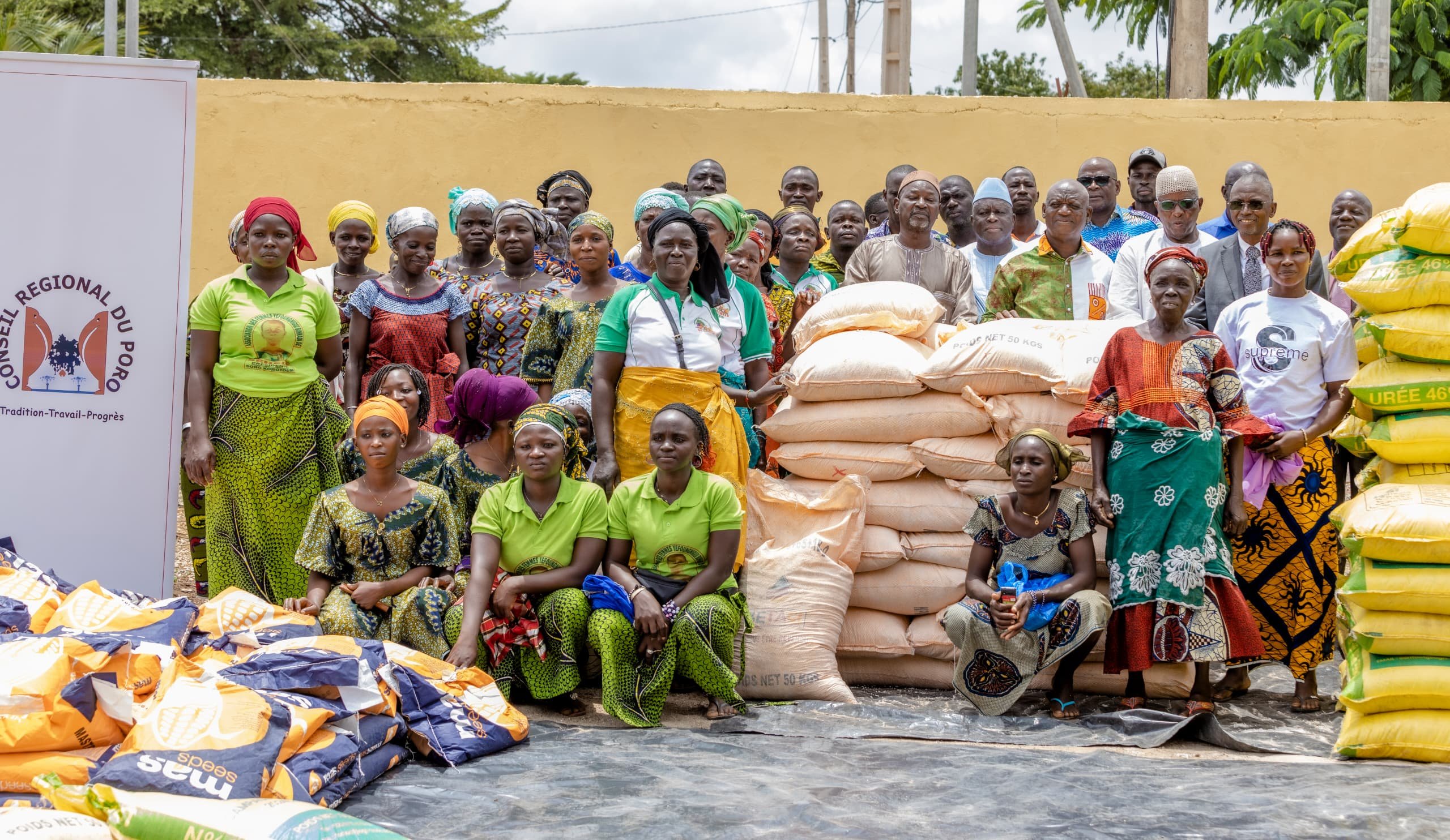 Région du Poro : Fidèle Sarassoro distribue 125 tonnes d'intrants et de la semence améliorée de maïs aux producteurs