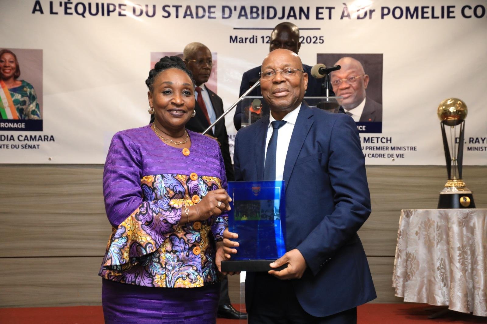 Football : Raymonde Goudou célèbre le Stade d’Abidjan en pensant à Dr Pomelie Coffie