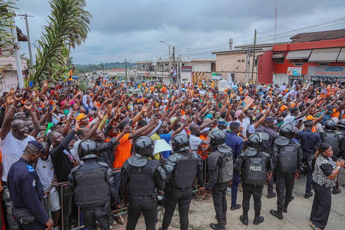 Dépôt de candidature de Ouattara : Le peuple accompagne son candidat