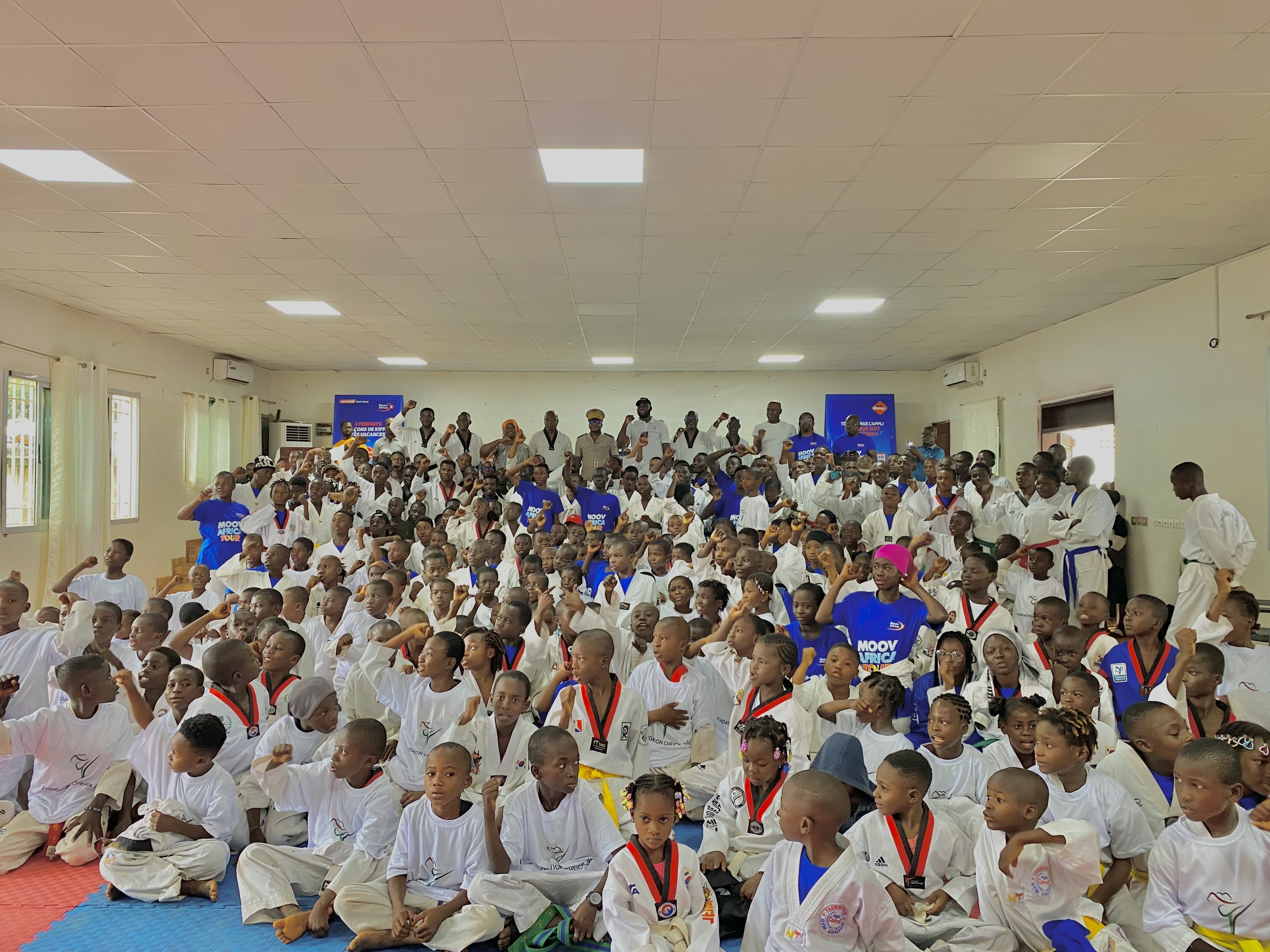 Training camp : Cissé Cheick partage son expérience avec plus de 300 jeunes talents à Man