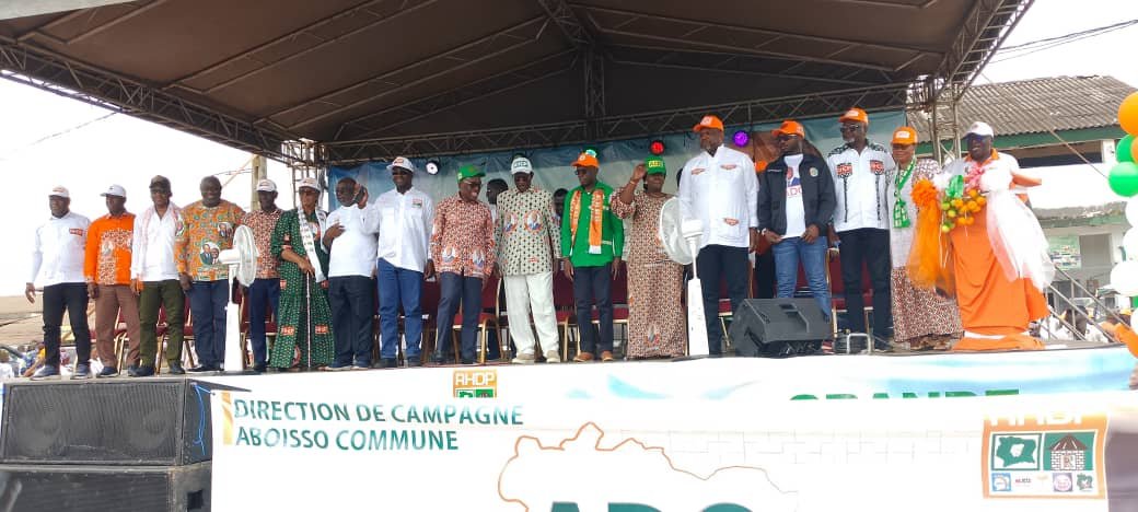 Présidentielle 2025 : Aka Aouélé vend le candidat Alassane Ouattara aux populations d’Aboisso
