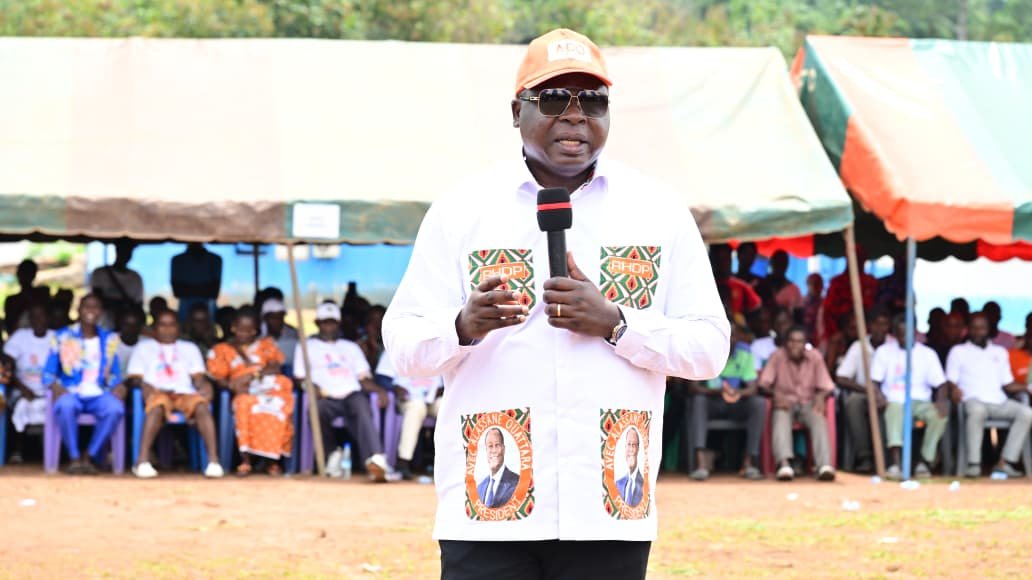 Présidentielle 2025 : Amédé Kouakou Koffi mobilise les populations de Divo sous-préfecture pour le « 1 coup KO »