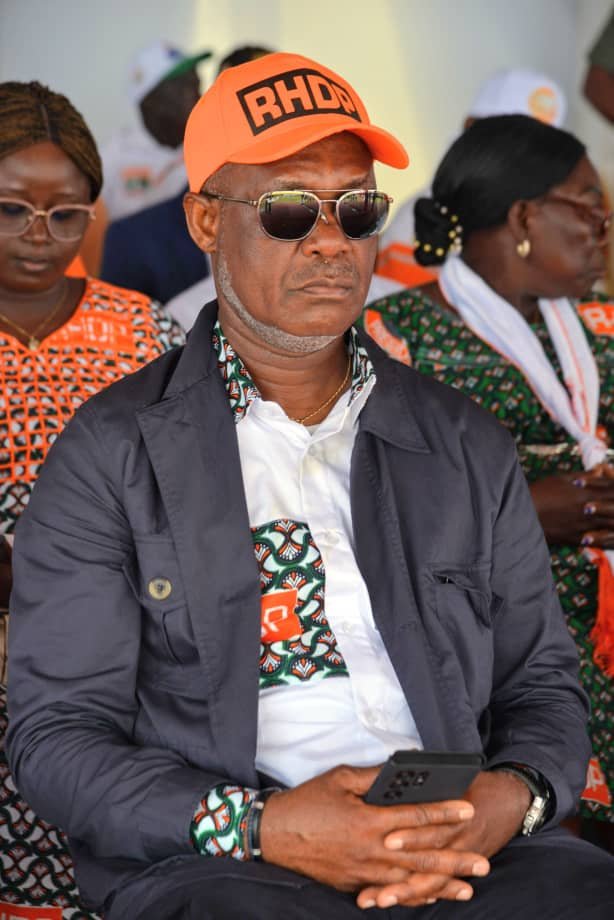 Présidentielle 2025 : Mambé et Djama Dibi Antoine ont mobilisé plus de 3 000 jeunes Atchan au Stade Félix Houphouët-Boigny