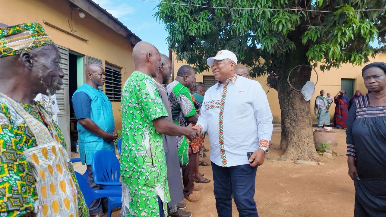 Présidentielle 2025 : Le corps-à-corps d’Amadou Coulibaly dans la région du Poro pour le retrait des cartes d’électeur